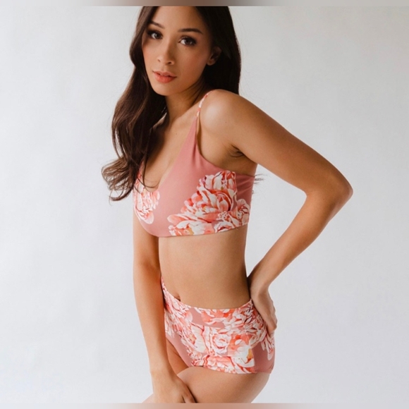 Albion fit garden rose swimsuit bikini set - Picture 3 of 10